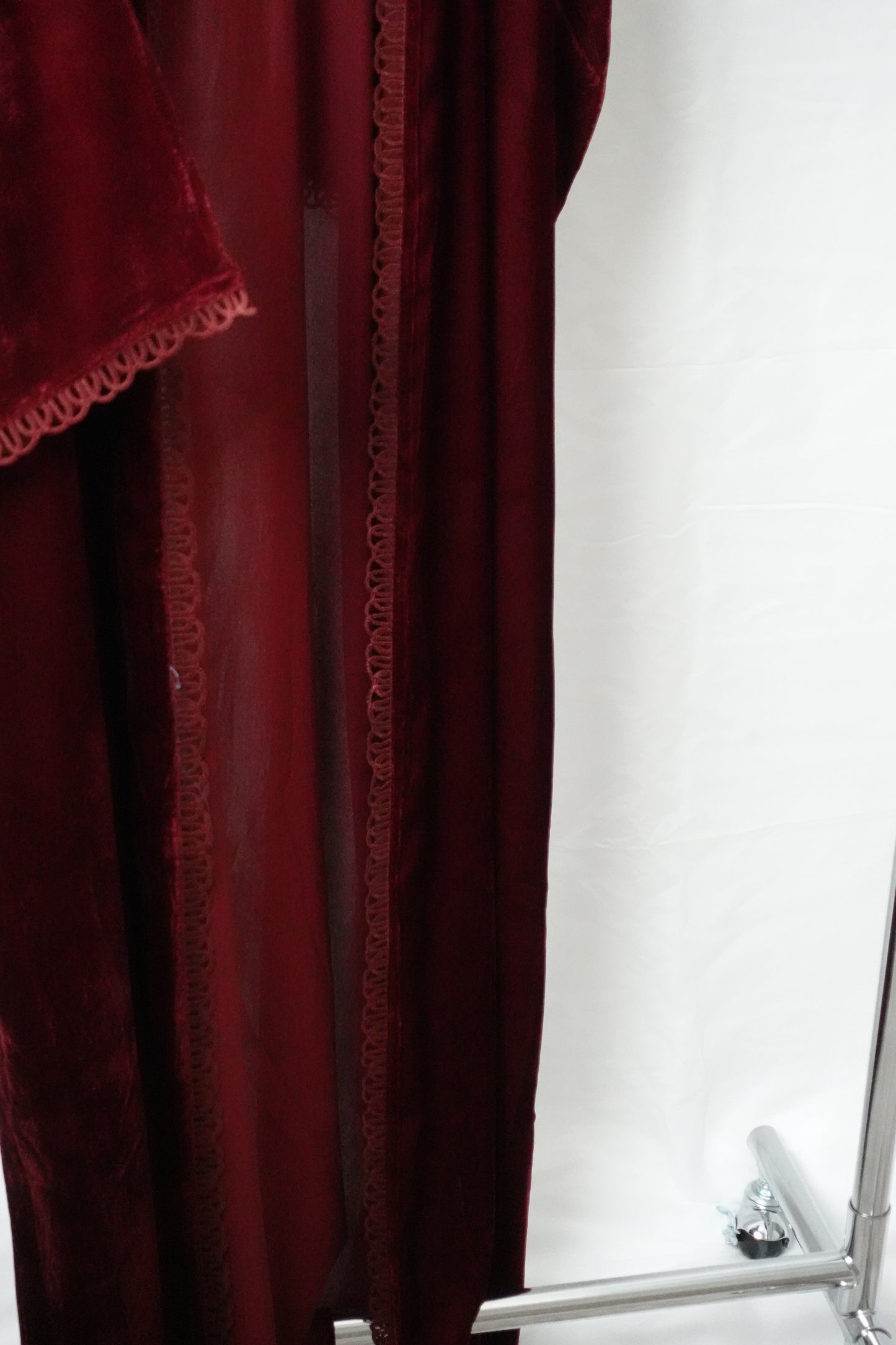 Velvet open abaya “Dark Red”