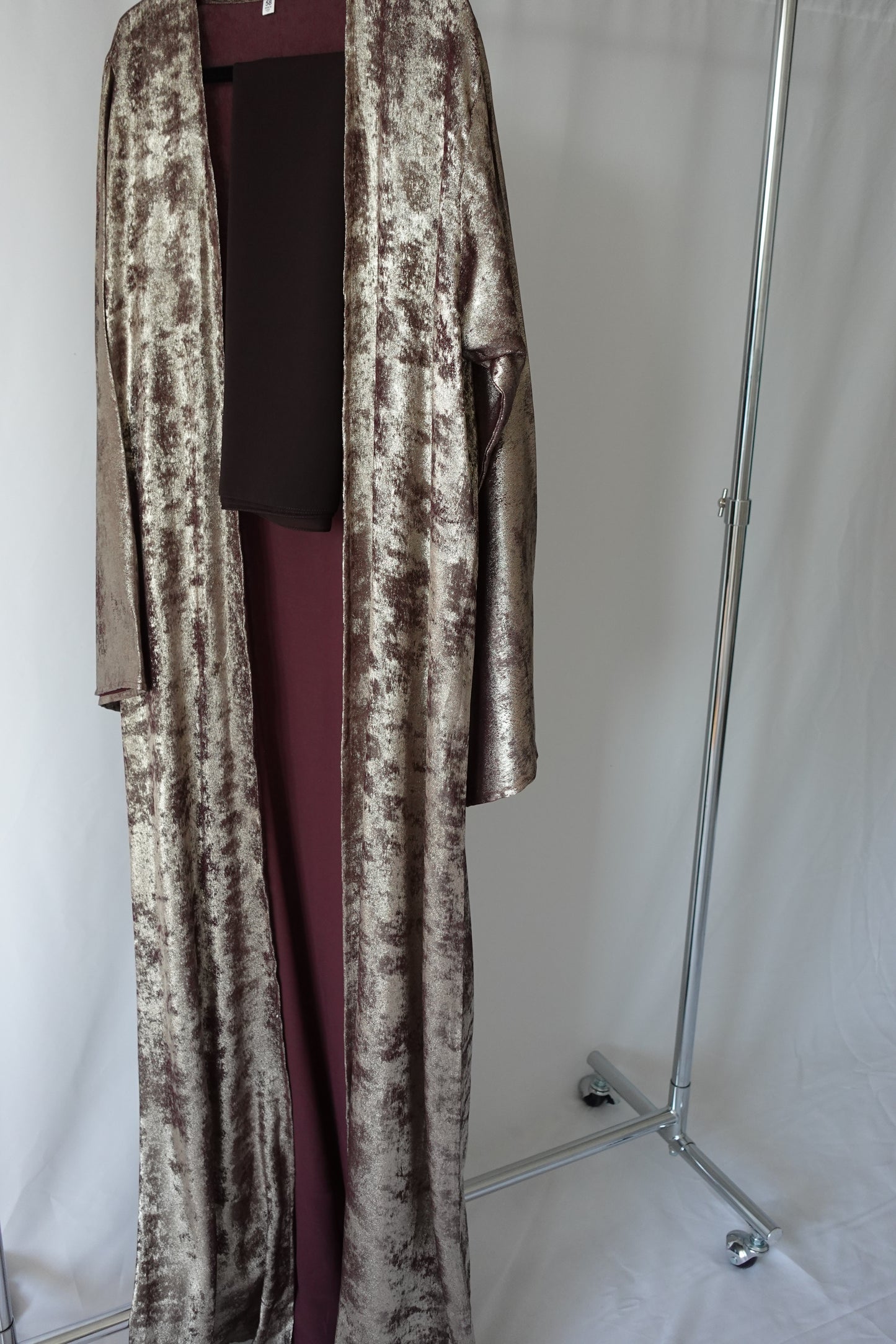 Metallic open Abaya with hijab - burgundy