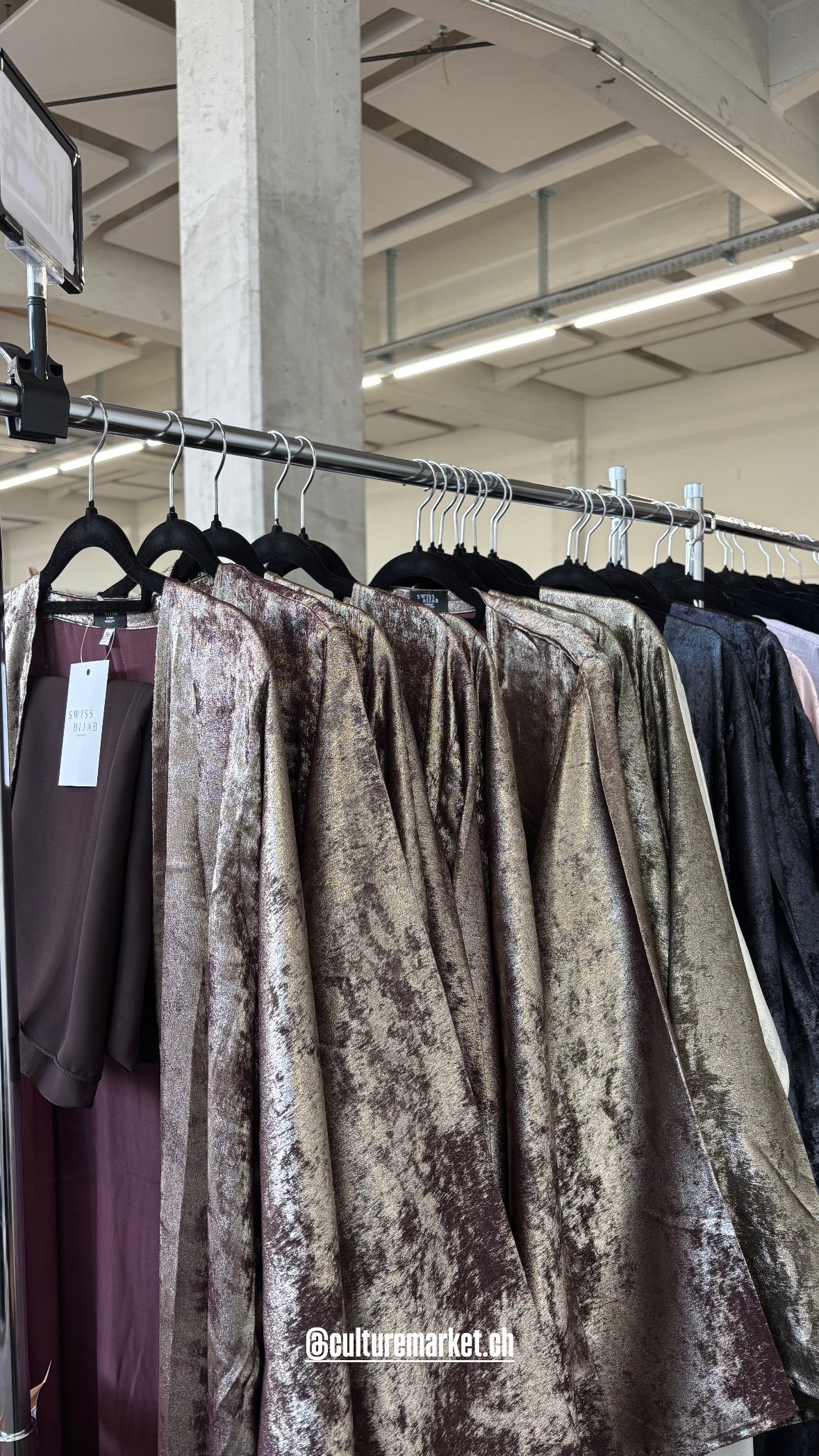 Metallic open Abaya with hijab - burgundy